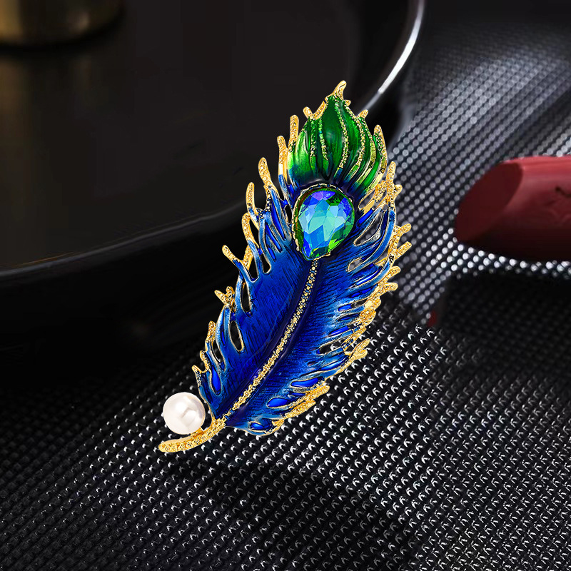 Peacock Feather Brooch Pin, Elegant Banquet Accessory