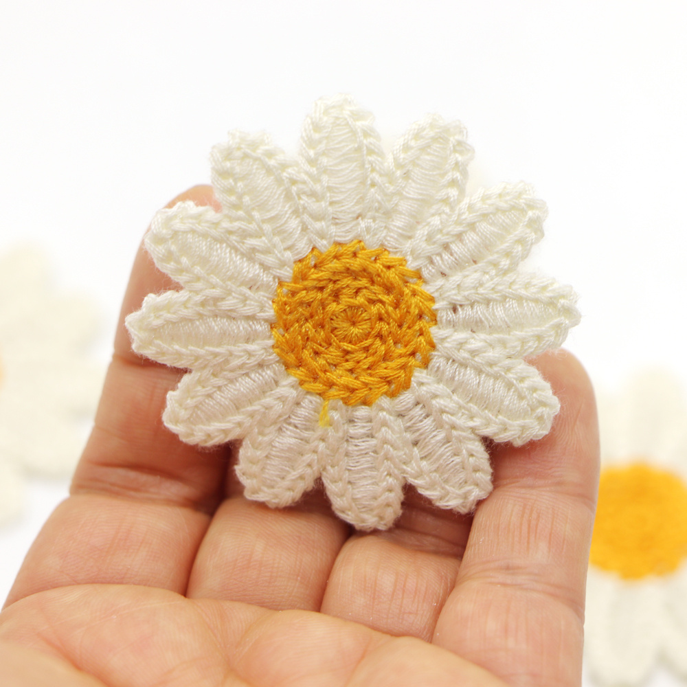 

5pcs/pcak 5cm Daisies Flower Pattern Patch Embroidery Applique Sew On Patches For Skirt T-shirt Dress Diy Clothing Accessories