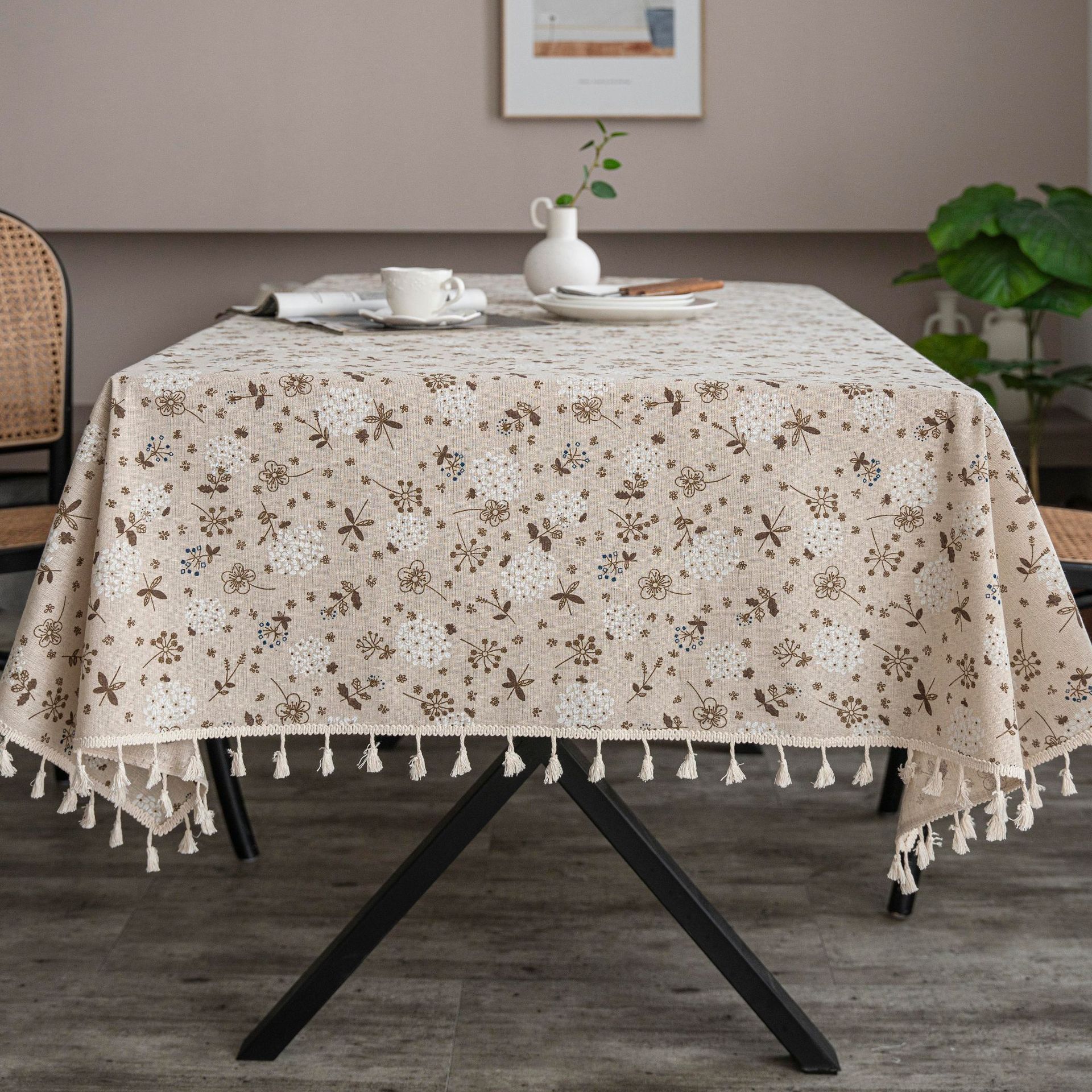 

1pc Dandelion Beige Tassel Tablecloth, Bohemian Chic Farmhouse Style Retro Tablecloth, Suitable For Kitchen Dining, Buffet Table, Holiday Dinner, Party, Banquet, Restaurant, Wedding, Home Decor
