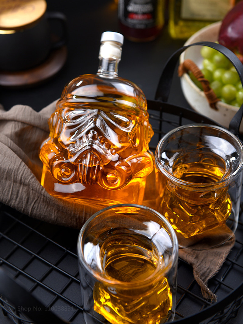 Creative Storm Trooper Decanter White Soldier Glass Jug Liquor Bottle  Whiskey Wine Brandy Scotch Bourbon Vodka