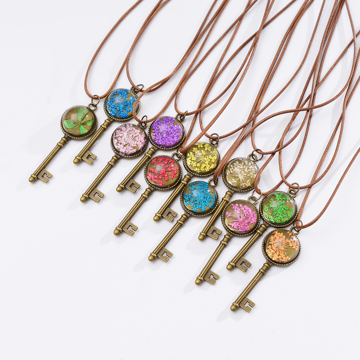 Men's Flower Key Pendant Necklace, Retro Forest Handmade Necklace Jewelry,  Couple Lock Pendant Chain Necklace - Temu