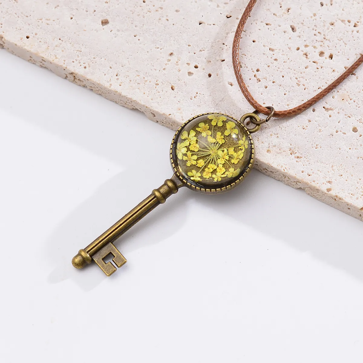Men's Flower Key Pendant Necklace, Retro Forest Handmade Necklace Jewelry,  Couple Lock Pendant Chain Necklace - Temu