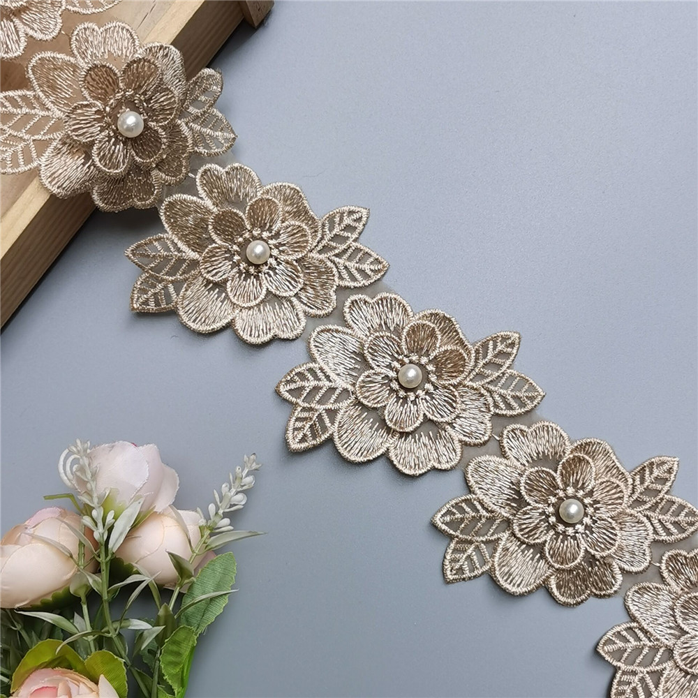 Large Floral Italian Guipure Lace with Daisies - Beautiful, Summery,  Adorable! - Beautiful Textiles