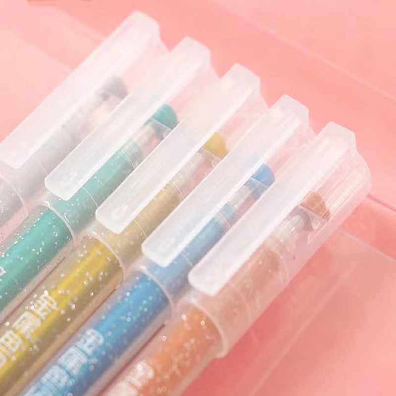 These are some smooth operators. And bold ones, too. This cool collection  of half neon, half glitter gel pens comes in 12 awe…