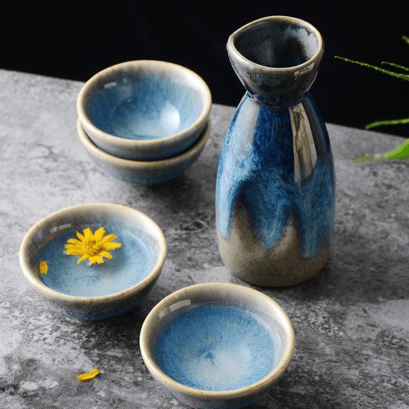 Traditionelles Japanisches Sake-Set | 1 Tokkuri-Flasche (245 Ml) + 2 Ochoko-Becher (70 Ml) – Keramik, Frühlingsblüten-Design