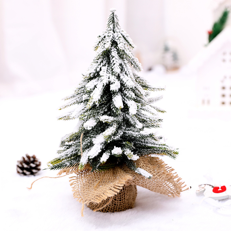 40+ Festive Mini Christmas Tree Decorations and Ornaments