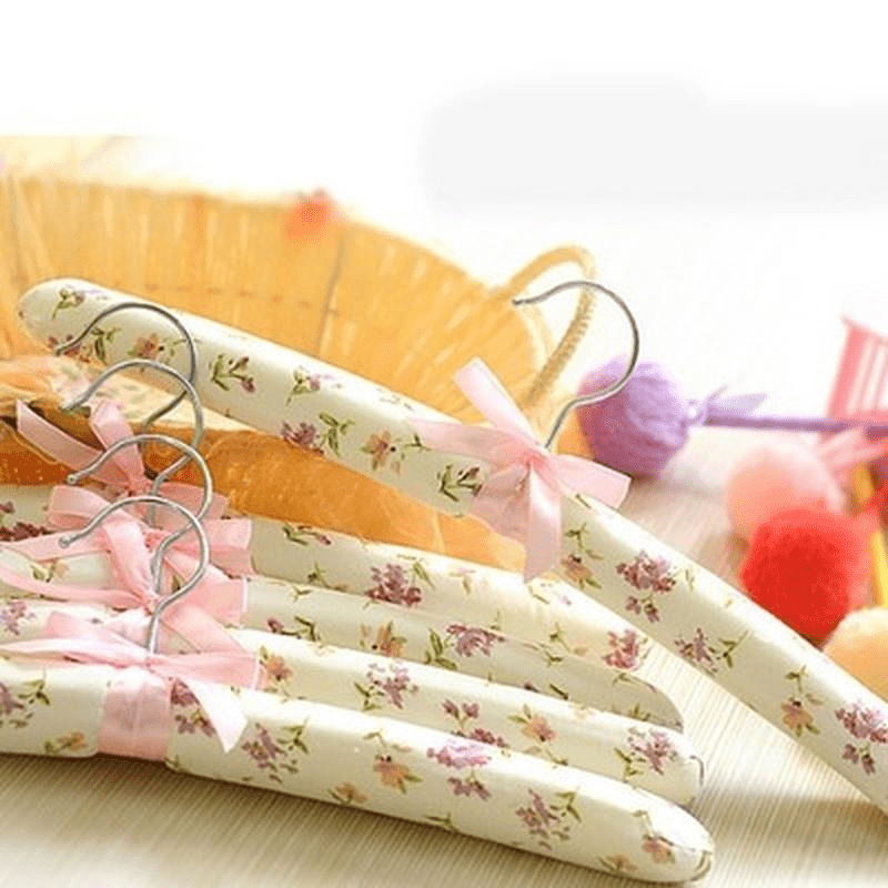 20pcs Non Slip Clothes Hangers Space Saving Dress Hanger Hook Drying Rack Random