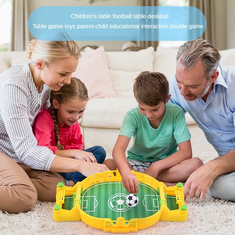 Brinquedo Do Jogo De Futebol Da Tabela De 2 Jogadores Com Os Lançadores  Elásticos Para A Competição Interativa