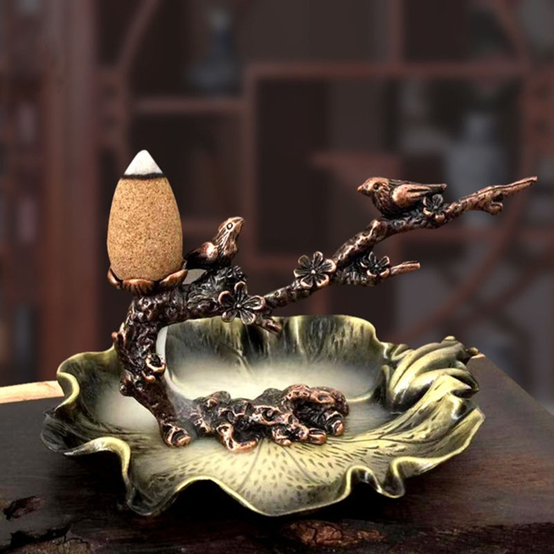 Brûle-encens à refoulement en céramique avec 10 cônes d'encens, forme de  lotus (Lotus) : : Cuisine et Maison