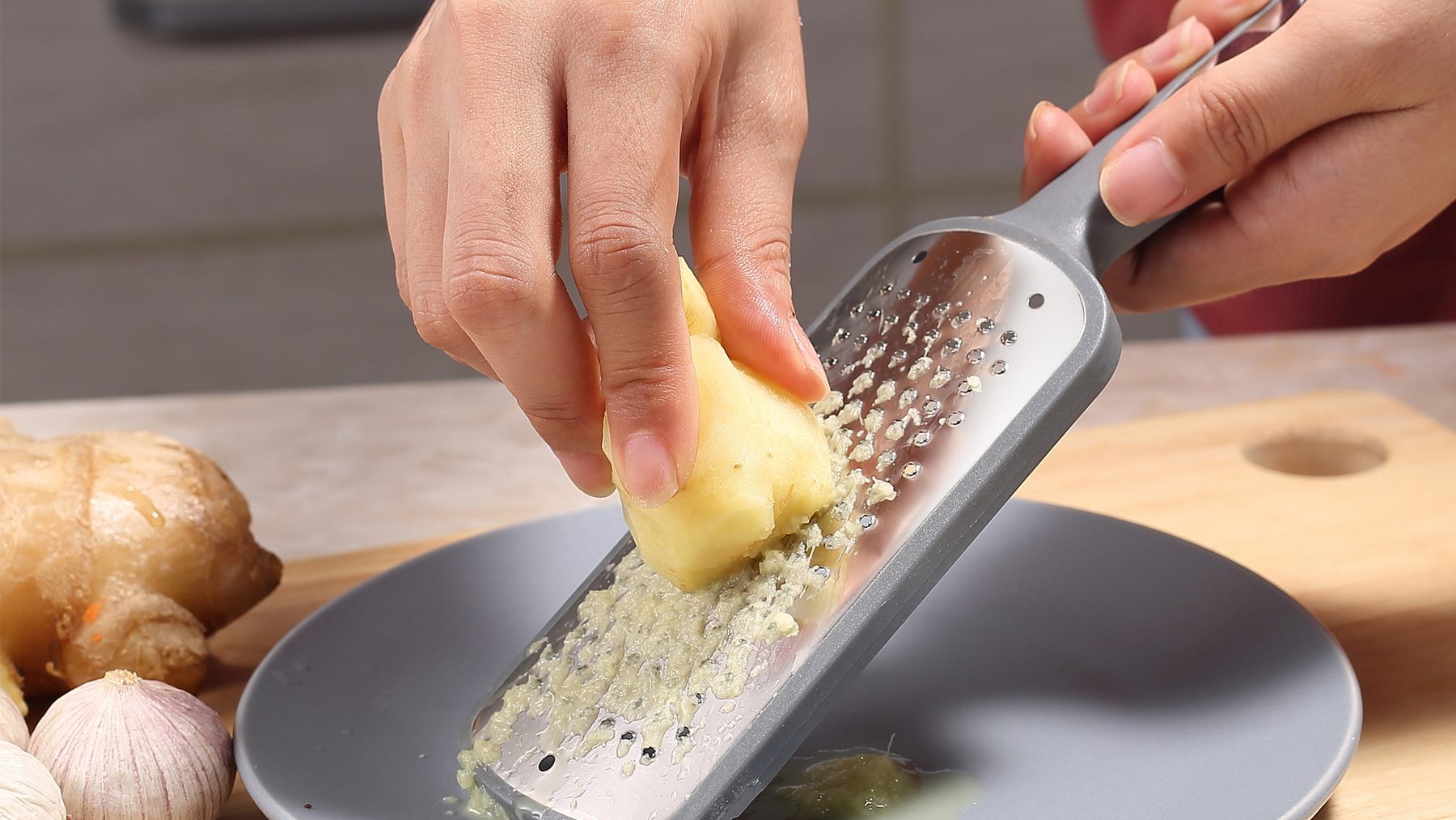 Stainless Steel Mini Cheese Nutmeg Ginger Veg Grater with Storage Tub  Container