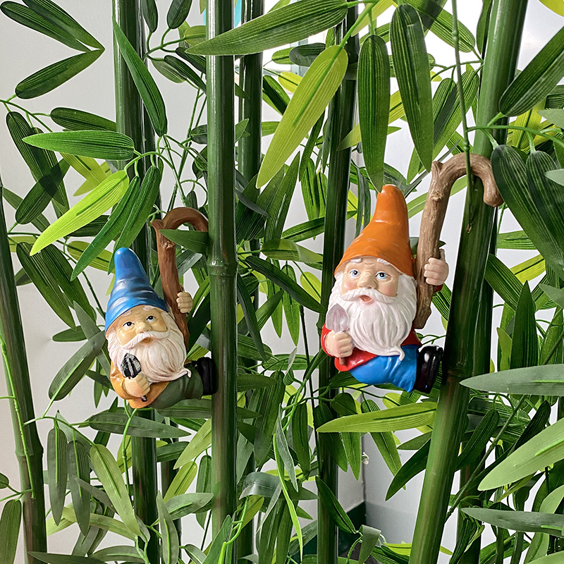Learn How to Make a Gnome Beard  Gnomes, Gnomes crafts, Diy gnomes
