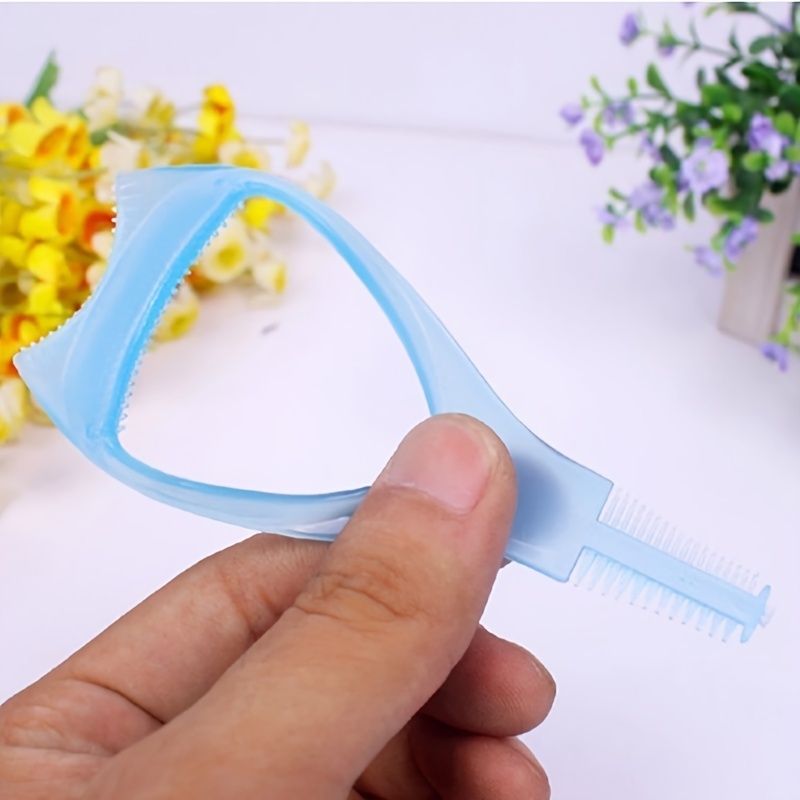 3 in 1 Mascara Shield Applicator Eyelash Brush Curler Guard Comb Guide Card