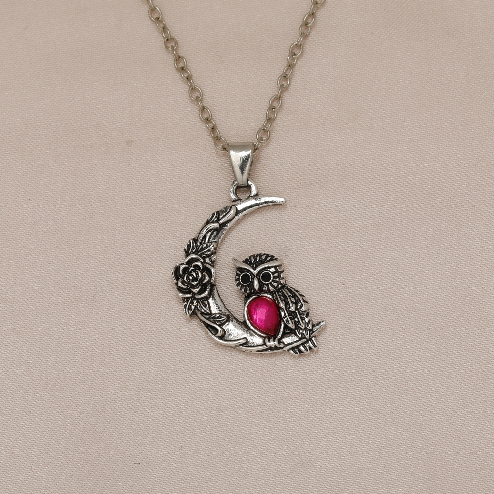 Cute moon deals necklace