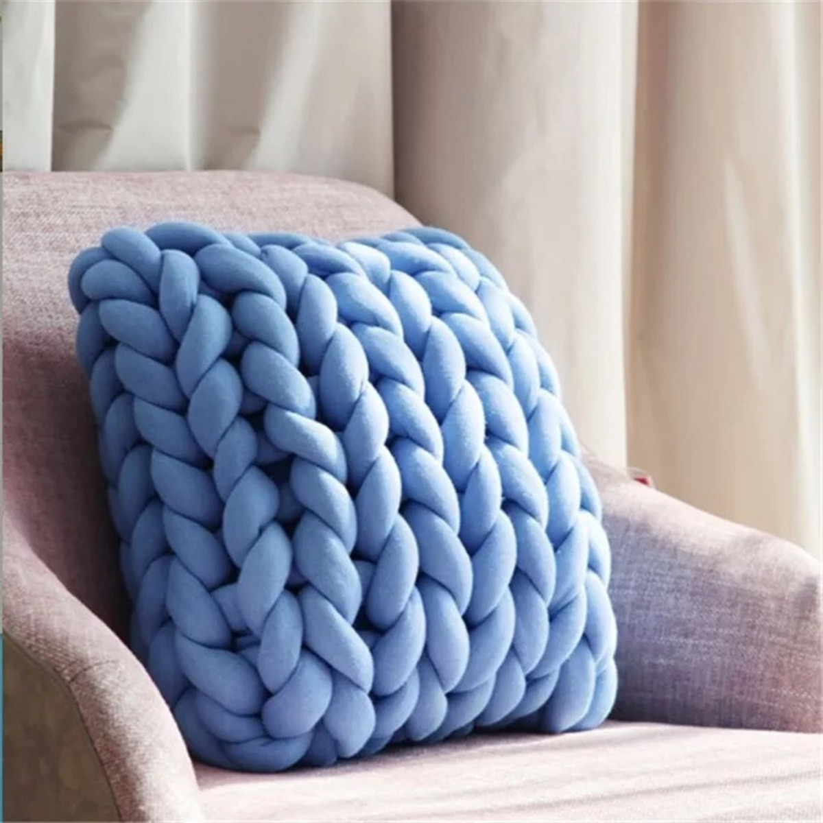 Zituop Super Soft Chunky Yarn Bulky Roving for Arm Knitting Blanket,  500g-1.1lb (Light Blue)