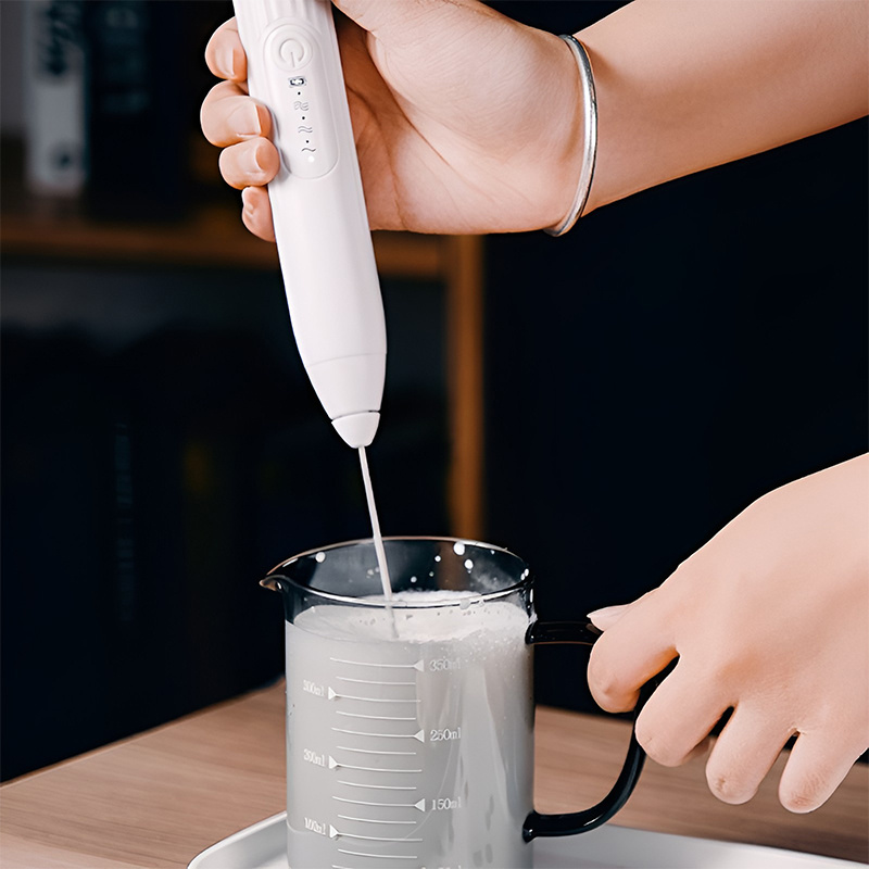 Electric Milk Frother Egg Beater USB Rechargeable Handheld Foam Maker + 2  Whisk