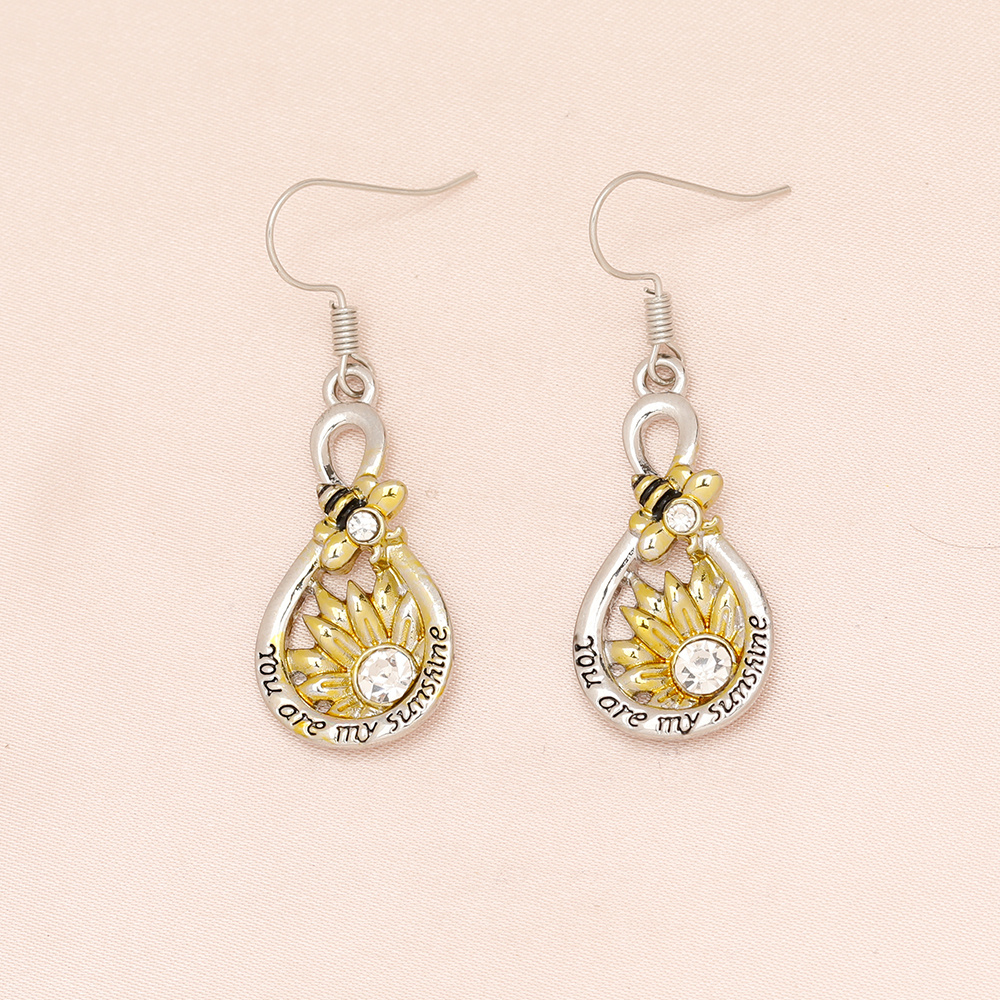 Fashion Bee Flower Honeycomb Earrings For Women And Girls As Birthday And  Christmas Gifts - Temu