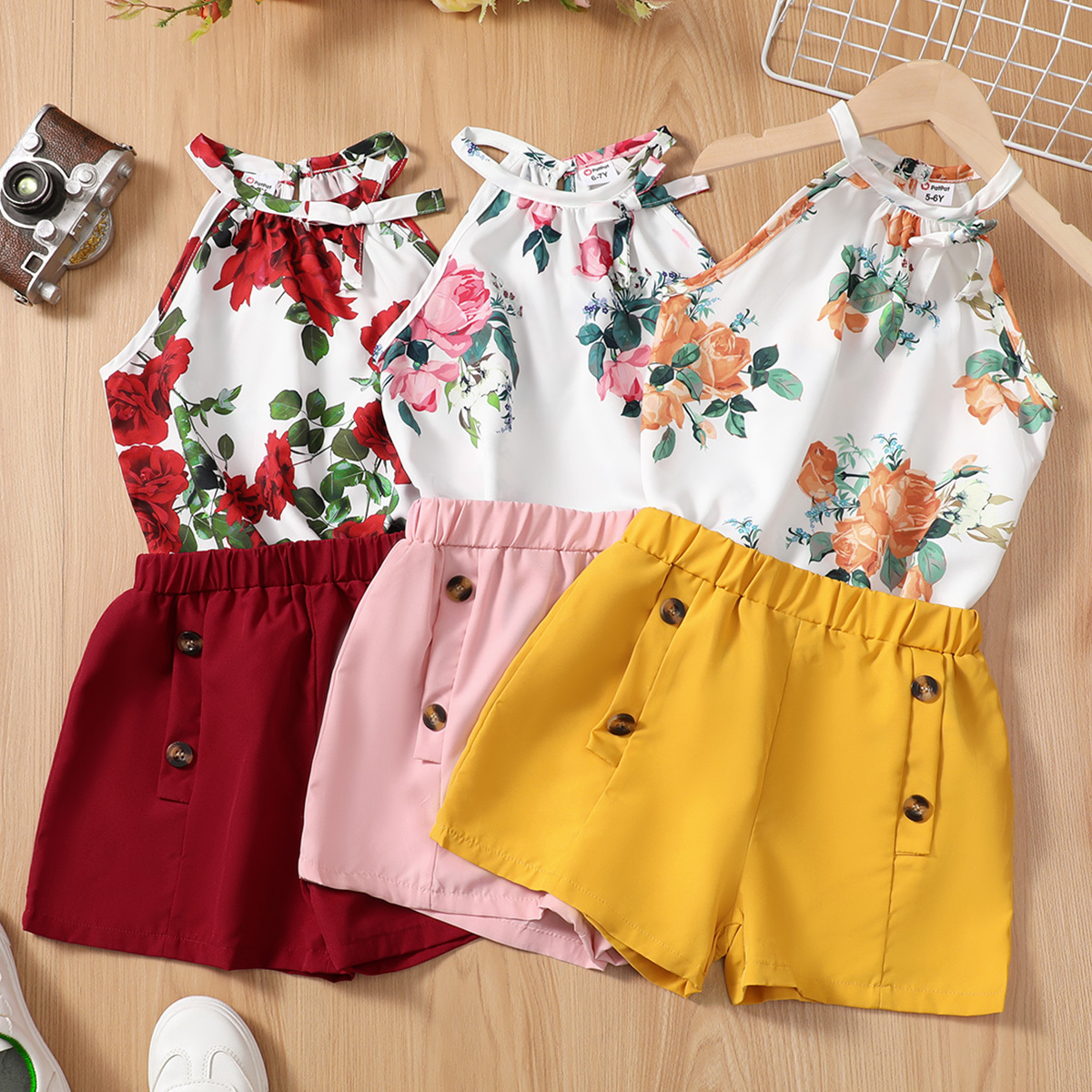 2-piece Kid Girl Floral Print Halter Tee and Button Design Pink Shorts Set