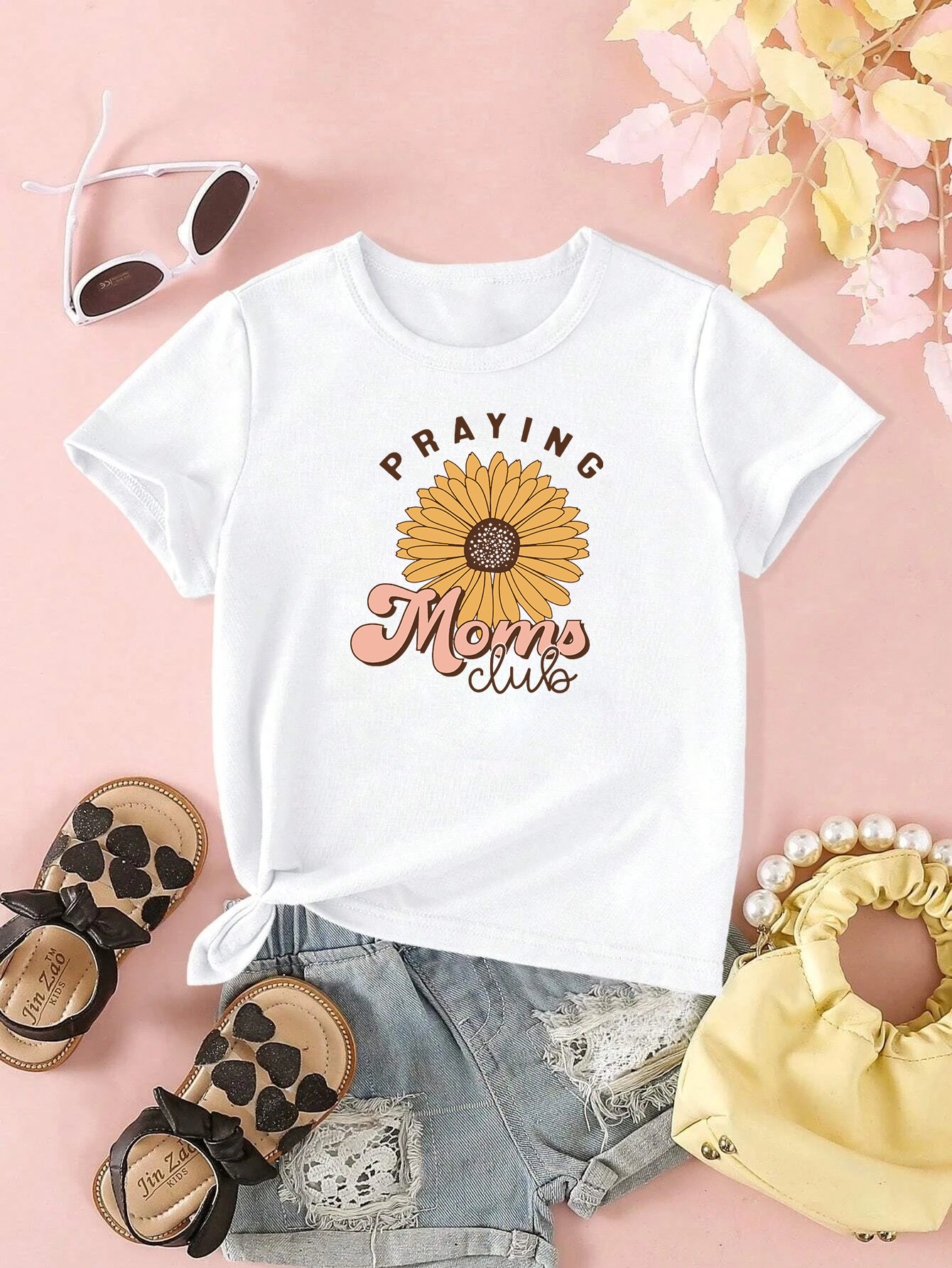 Girls' Cartoon ''praying'' Sunflower Graphic Short Sleeve T-shirt