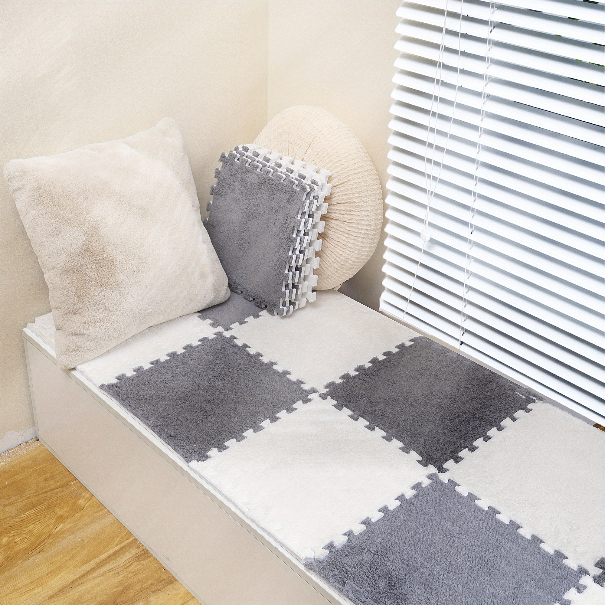 12X12 Plush Interlocking Foam Mat, 6Mm Thick Foam Mat,Living Room Bedroom  Carpet Tiles Area Rug Mat,Soft Puzzle Play Mat,Green+White,20Pcs