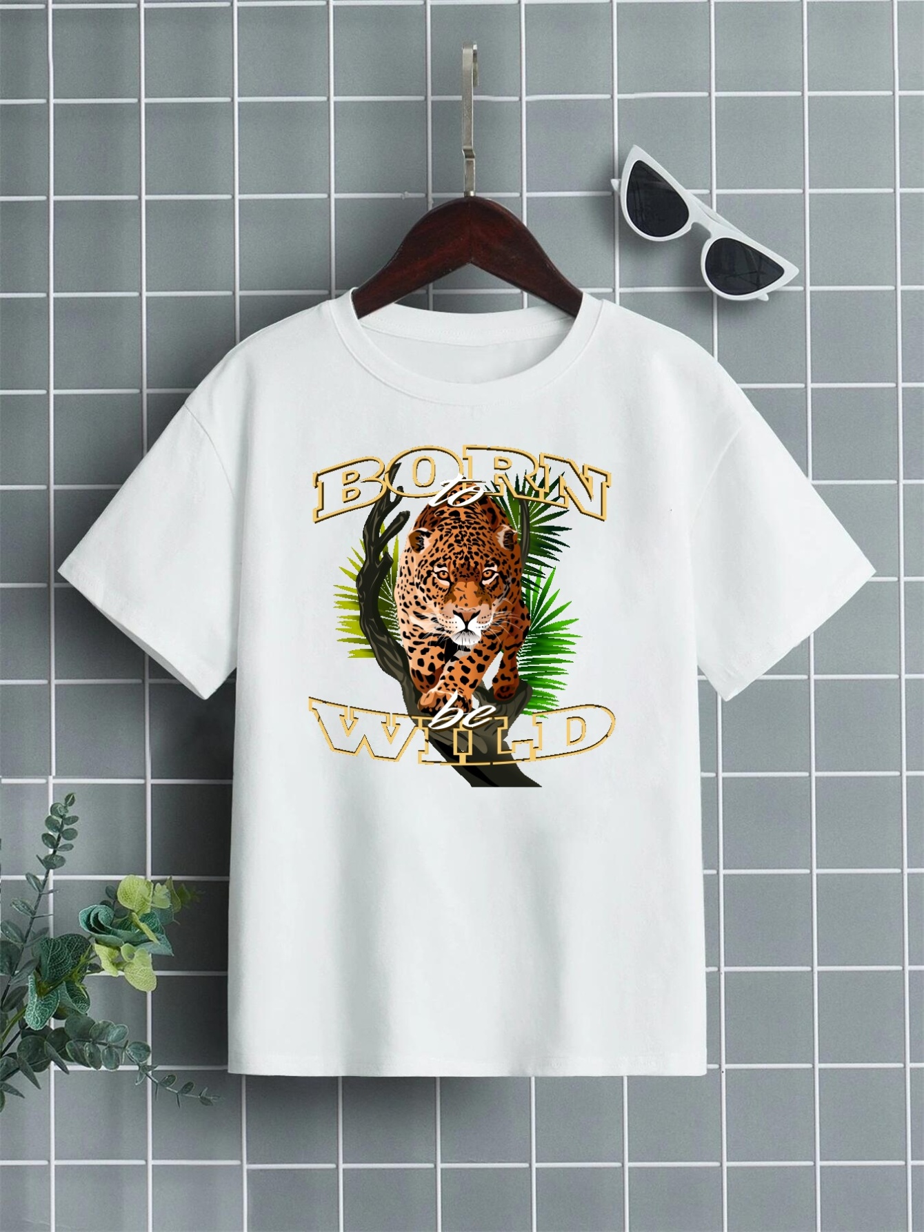White Tiger White Graphic T-Shirt - Small 