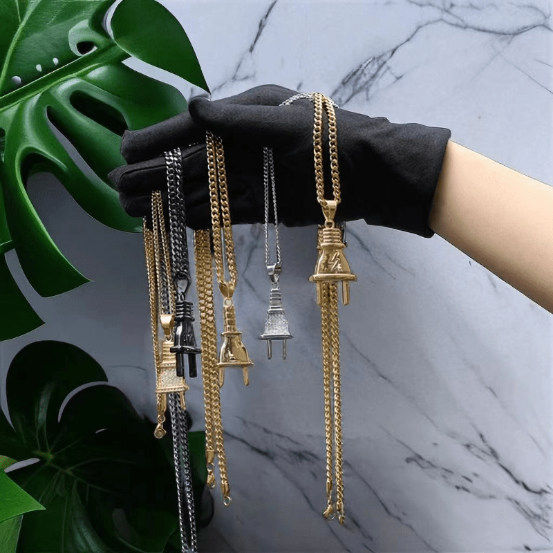 The plug clearance necklace