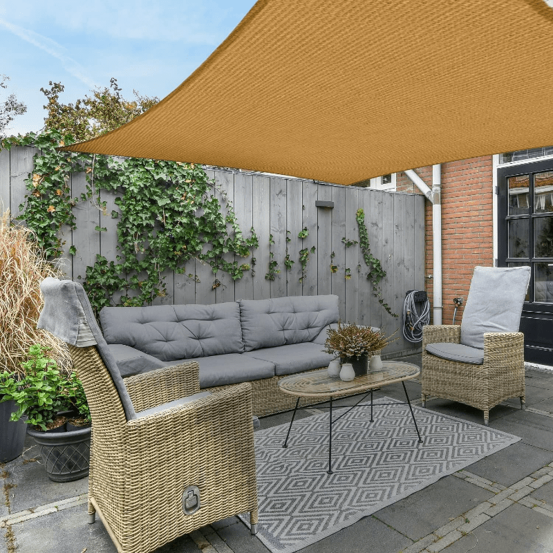  GARDRIT - Toldo triangular para sombra 16 x 16 x 16 pies,  material prémium de 185GSM, bloqueo de 98% de rayos UV, parasol vela para  exteriores, patio, jardín (arena) : Patio, Césped y Jardín