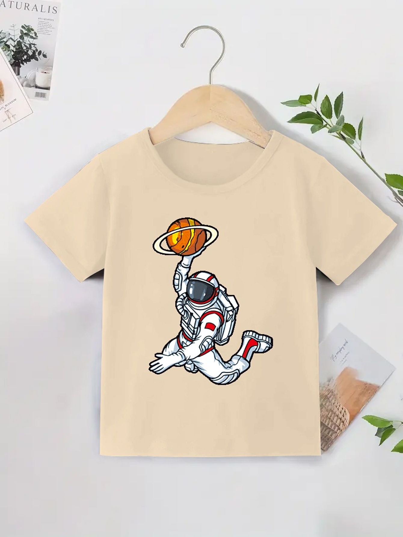 Astronaut Playing Basketball Print Boys Creative T-shirt, Casual