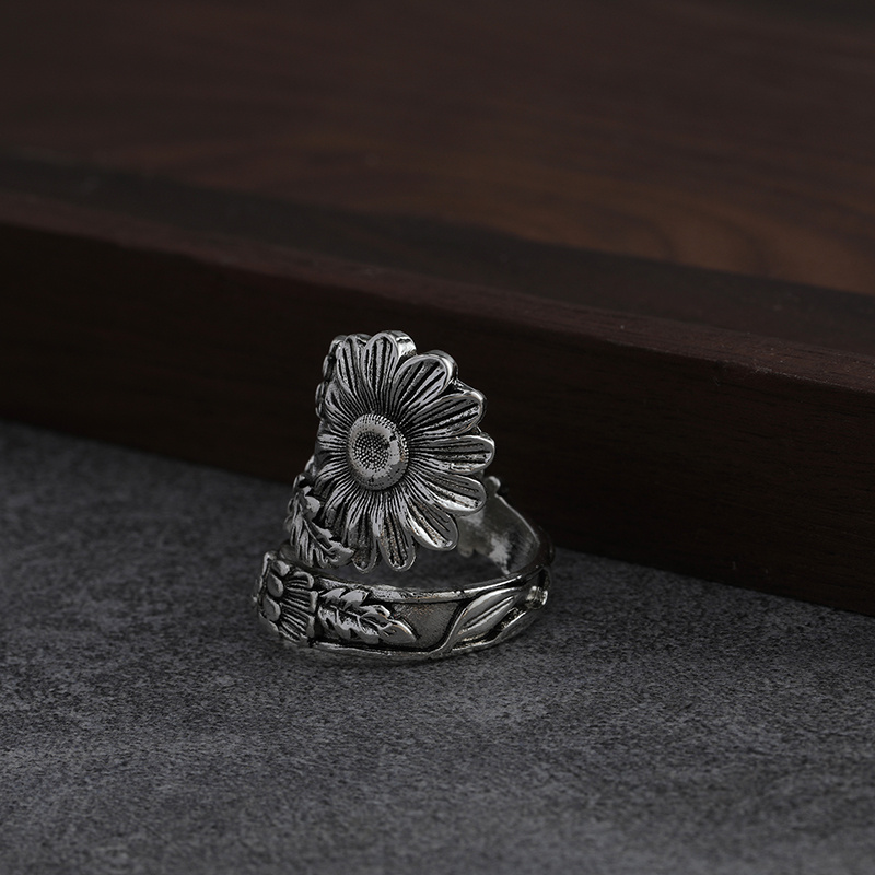 Vintage Spoon Ring 925 Silver Plated Cute Flower Design Highlight An  Improvisational And Creative Spirit Old England Style Jewelry Link To The  Past