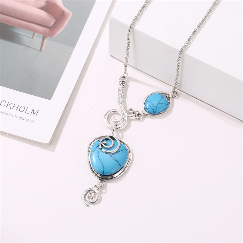 Turquoise Vintage Heart Collar Pendant Necklace