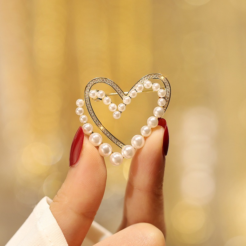 elegant faux pearl decor heart shaped brooch pin coat sweater accessories 3