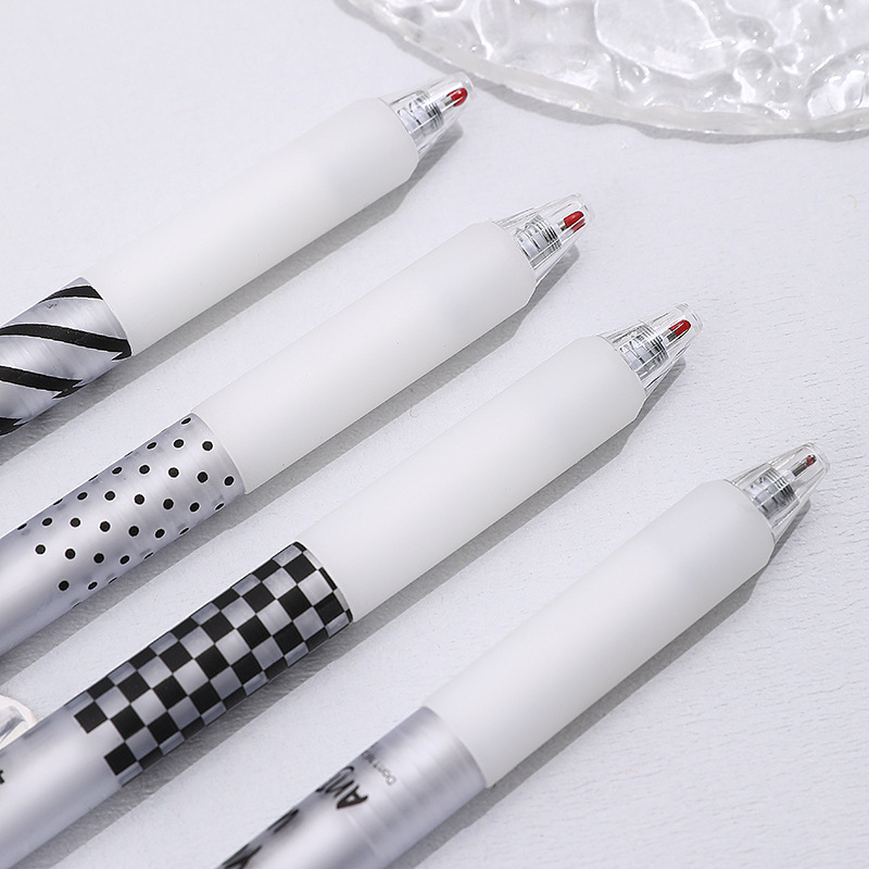 Minimalist White Gel Pen - 0.5 mm - Black