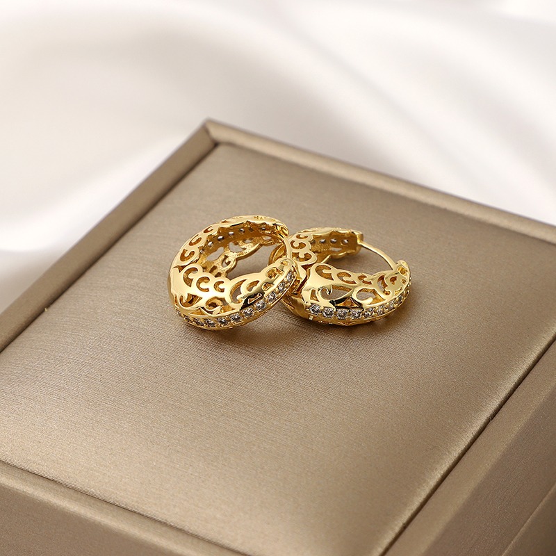 Girl's Hollow Wave Earrings Birthday Gift