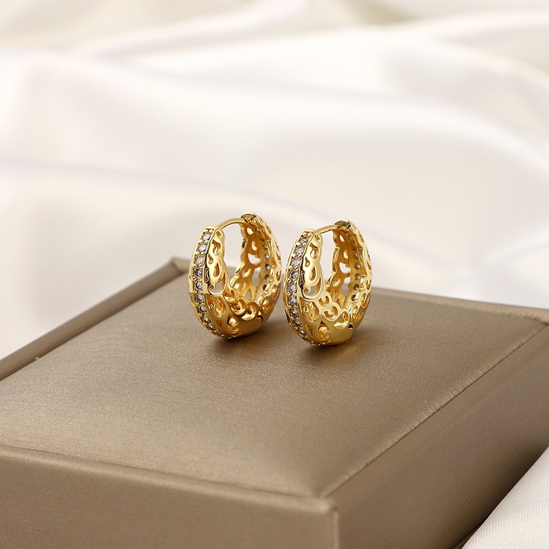 Girl's Hollow Wave Earrings Birthday Gift