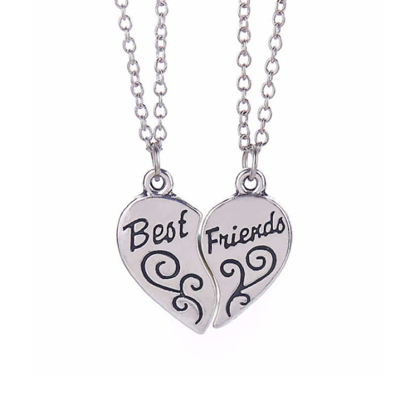 Acquista 2 pezzi/set ciondolo chiave a forma di cuore d'amore BFF migliore  amico lettera intagliata collana regalo ciondolo a sospensione