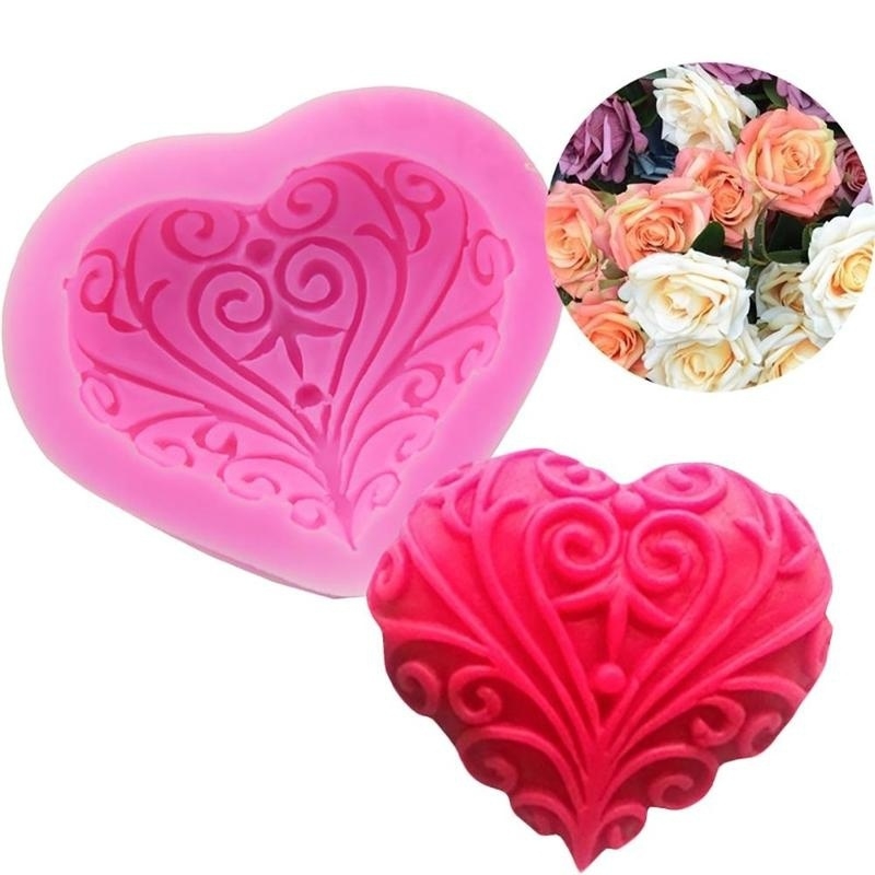 Retro Lace Shaped Decorating Molds Round Shape Love Heart Cake Silicone Mold  For Baking Sugarpaste Candy Chocolate Clay Mold