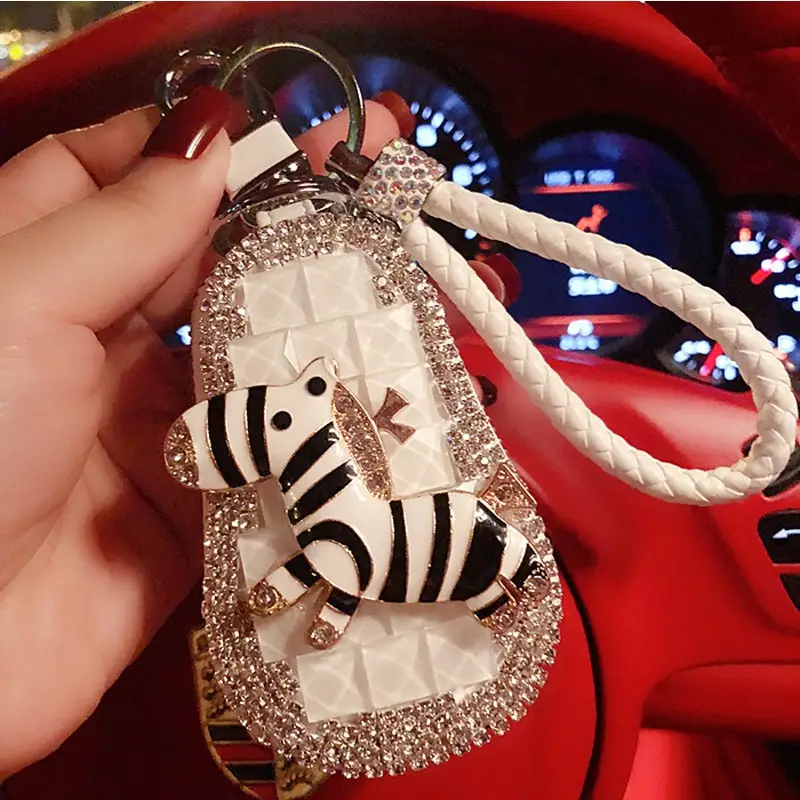 Kreative Künstliche Diamant-verkrustete Süße Haushalt Autoschlüssel Tasche  Weibliche Schlüssel Schutz Abdeckung Shell Auto Schlüssel Seil Schnalle  Anhänger Geschenk - Auto - Temu