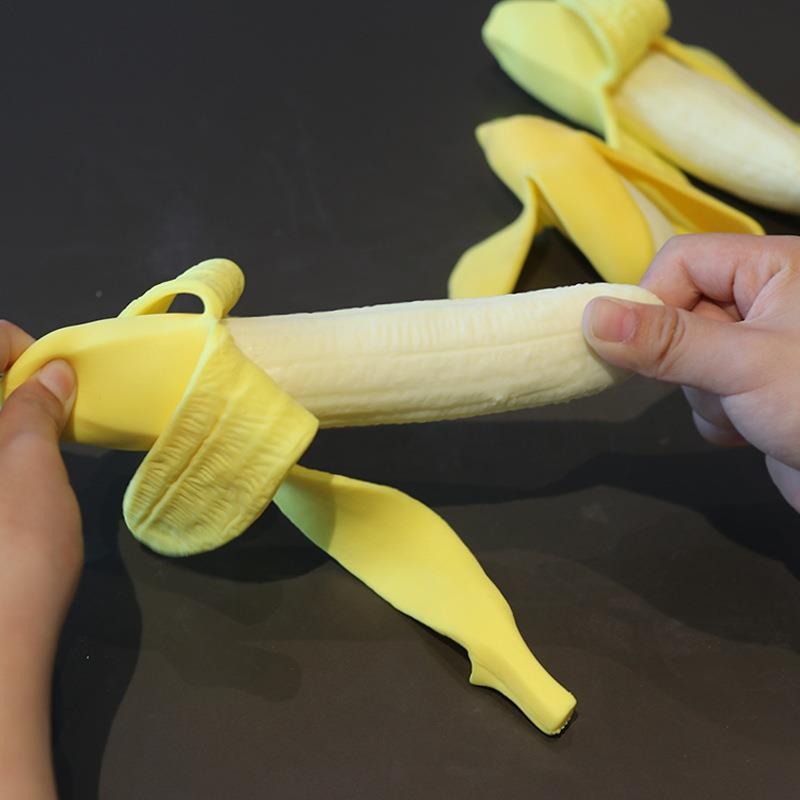 Cuteam Banana Venting Toy,Spoof Peeling Banana Squeezing Children  Simulation Decompression Venting Toy 