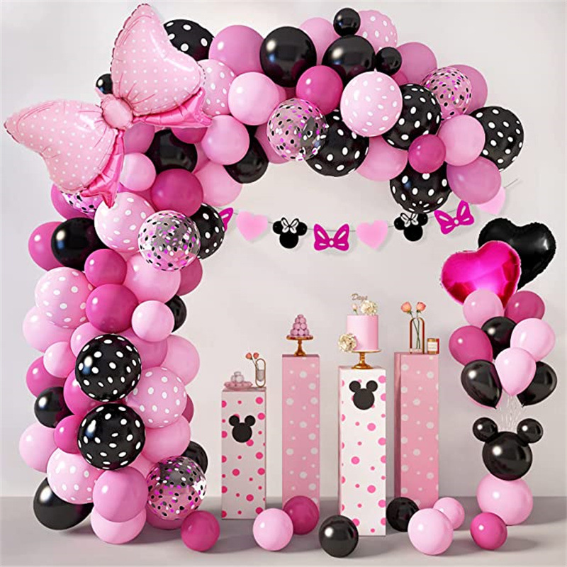 Illustration De Joyeux Anniversaire Avec Des Ballons à Air Noir Et Rose Et  Des Confettis