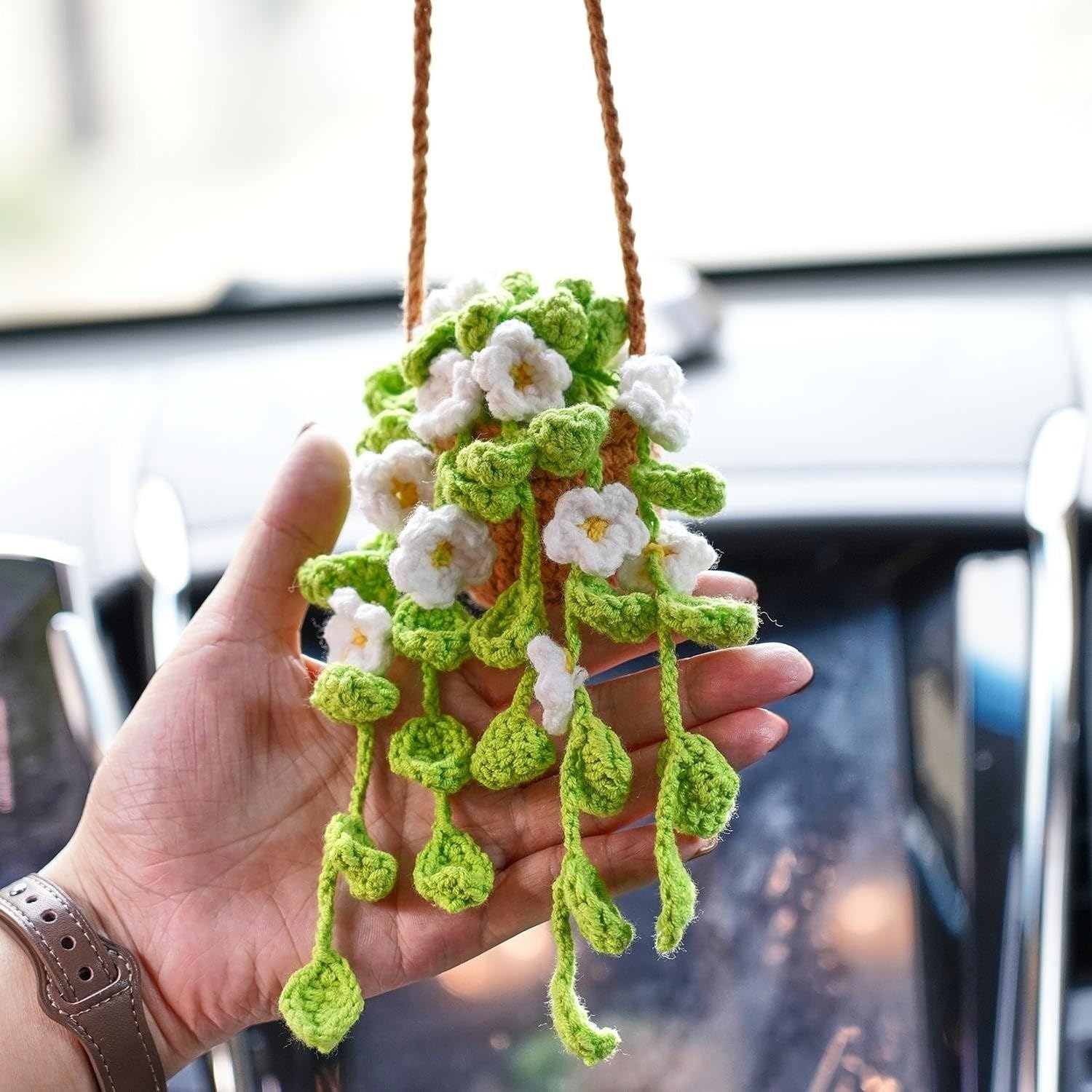  Cute Potted Plants Crochet Car Mirror Hanging Accessories Cute Car  Accessories for Women Men Handmade Knitted Rear View Mirror Accessories Car  Accessories Interior Aesthetic（White Flowers） : Automotive