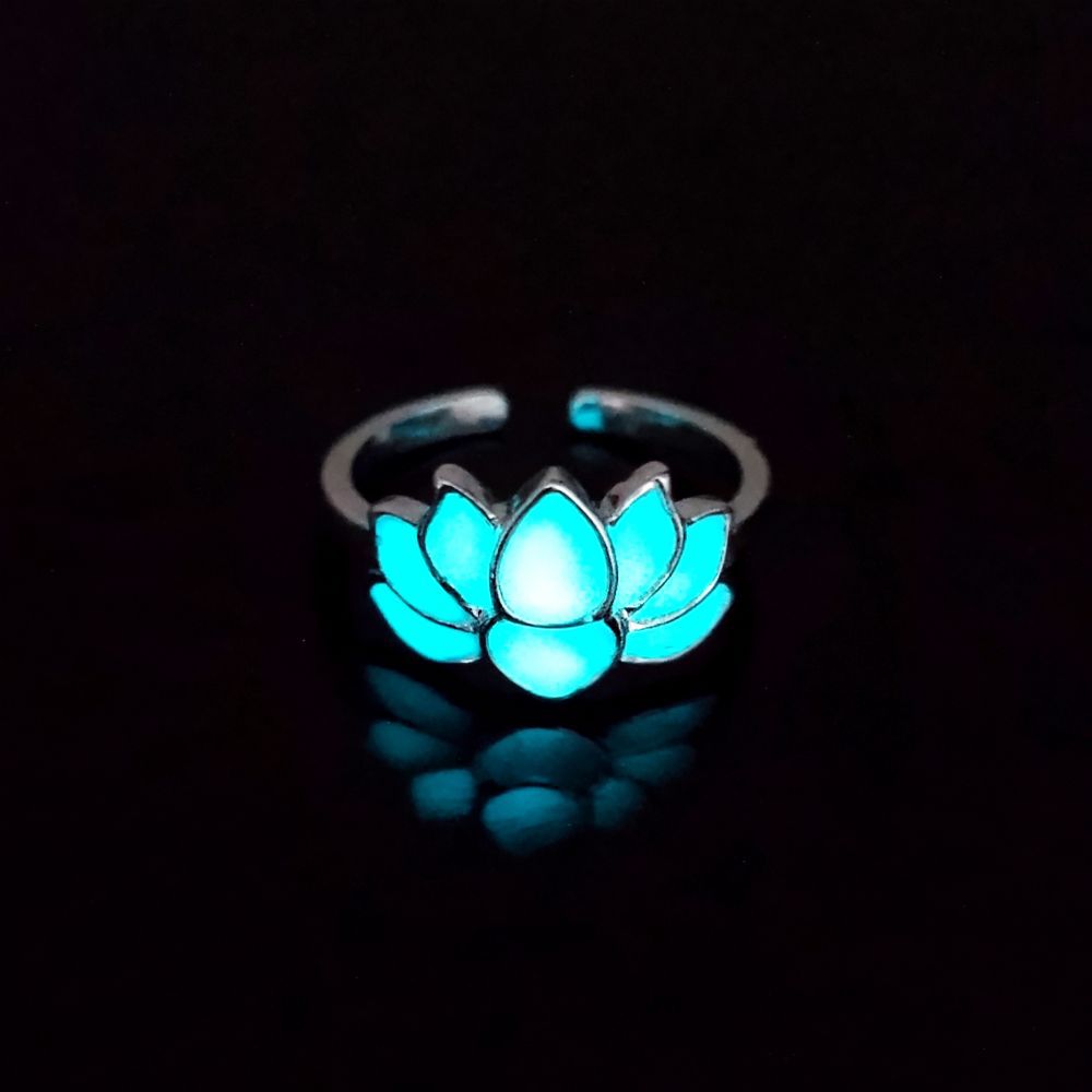 -in-the-dark Lotus Ring Men Women Fashion Flower Shape Festive Style