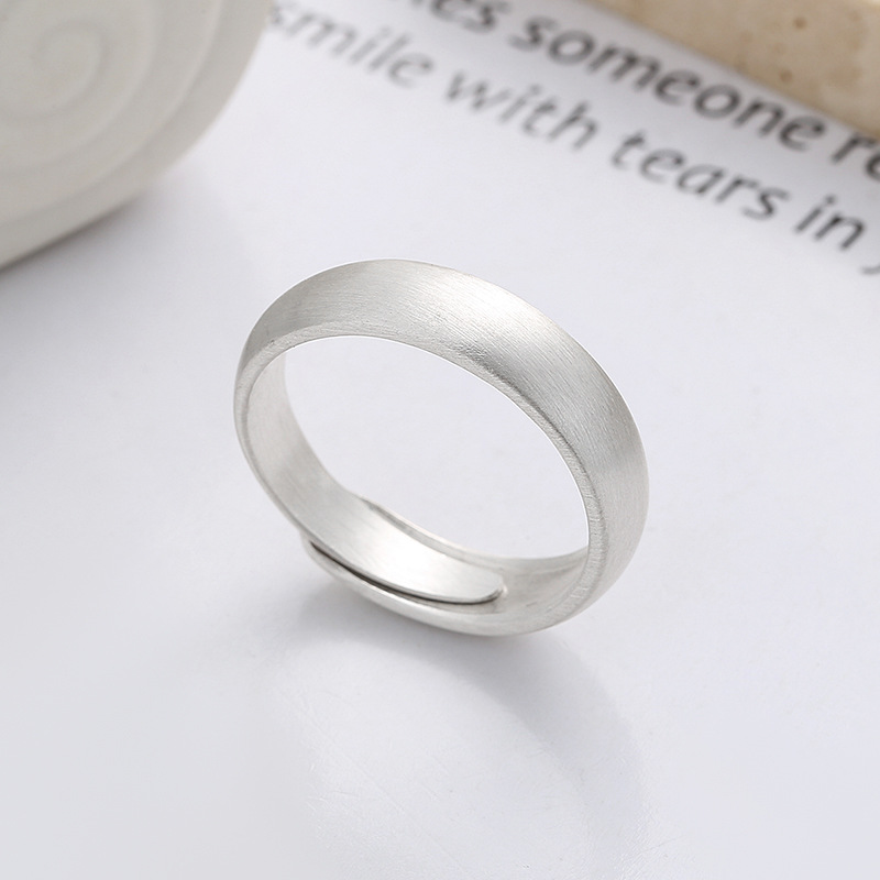 Minimal Ring in Brushed Silver