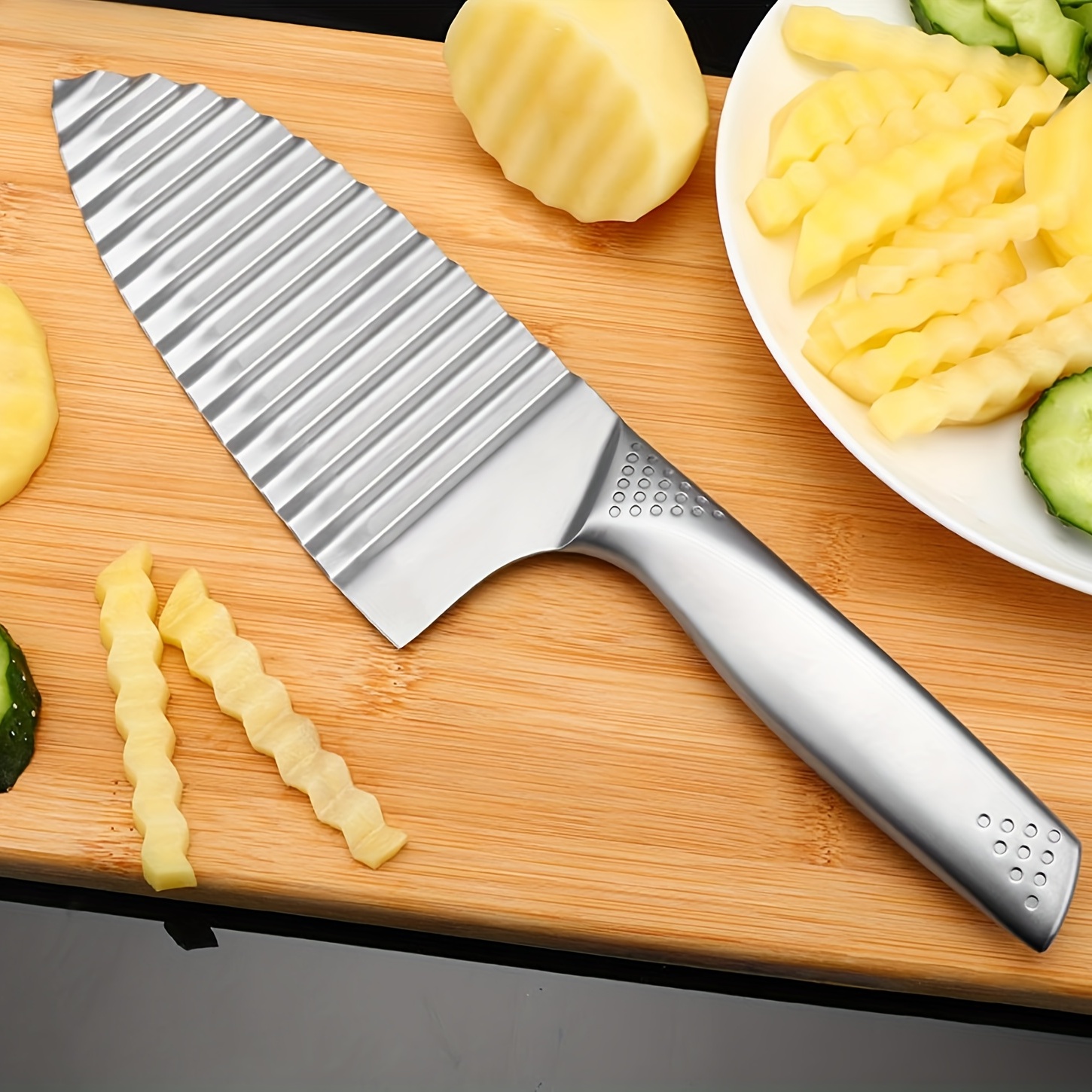 A Multifunctional Vegetable Cutter Wavy Spike Potato Cutter Knife Stainless  Steel Chip Knife