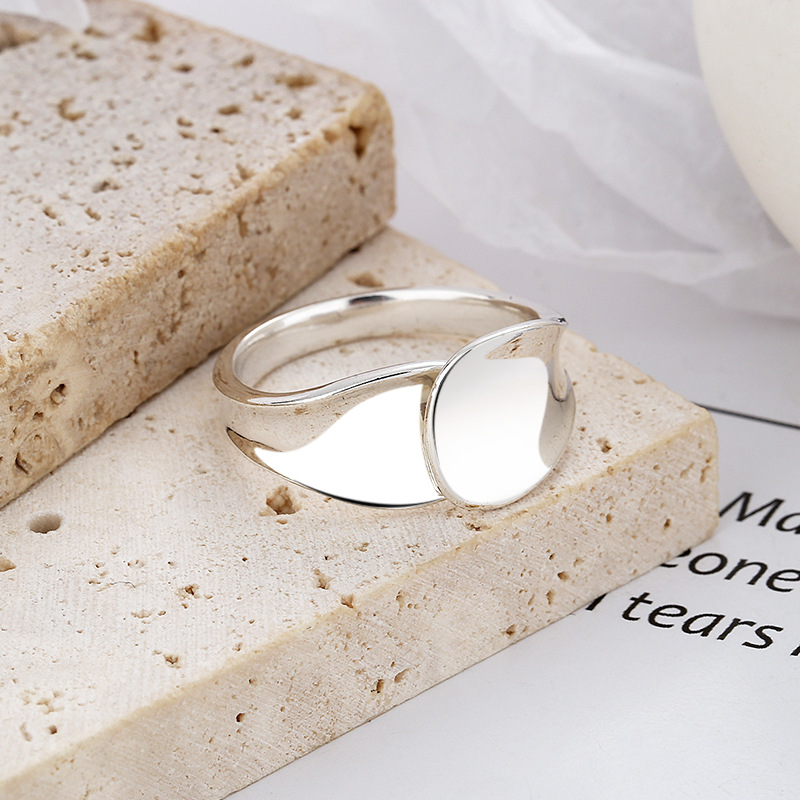 Minimalist Signet Ring Silver