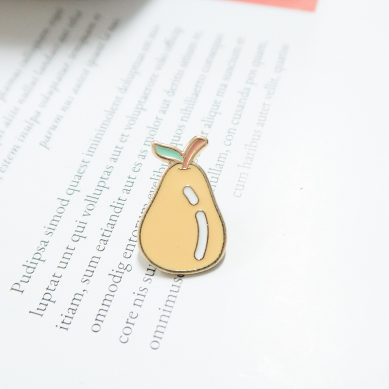 1pc Persimmon Fragrant Pear Brooch, Cartoon Badge Cute Fruit Corsage Buckle Pin, Shirt Bag Accessories, Christmas Styling & Gift,Temu