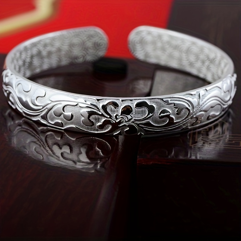 Vintage Silvery Adjustable Bracelet Antique Cuff Bangle with Flower Pattern