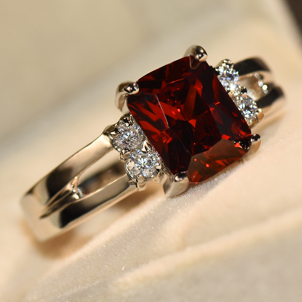 Anillo con discount piedra roja mujer