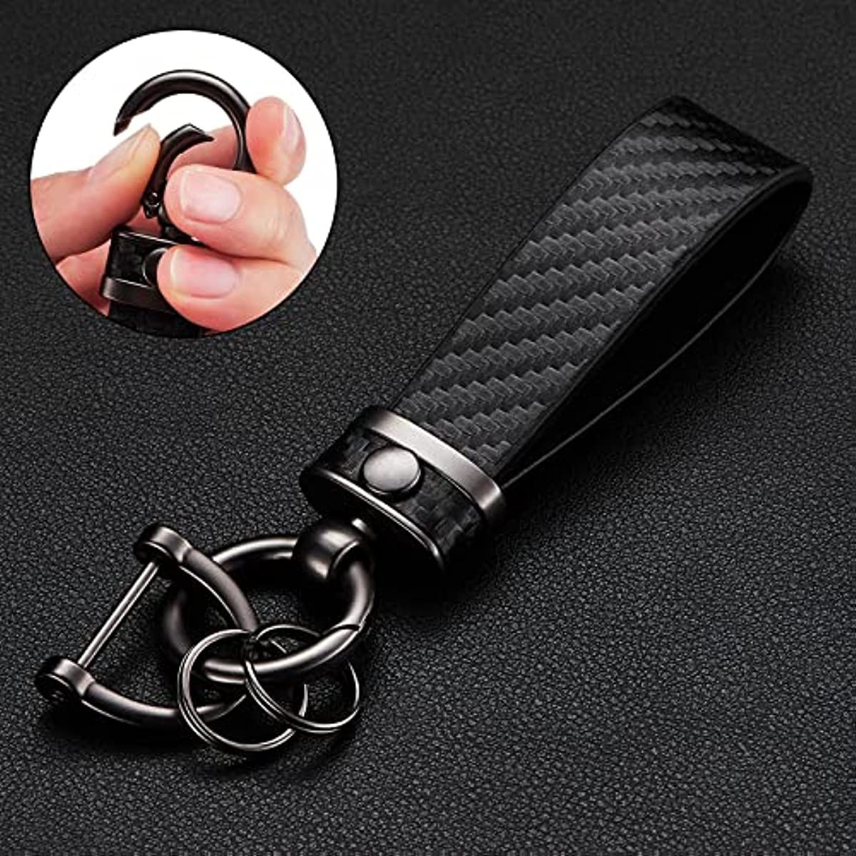 Carbon Fiber Style Car Keychain, Microfiber Leather Key Chain , Universal  Key Chains For Men, 360 Degree Rotatable With Anti-Lost D-Ring (Black)