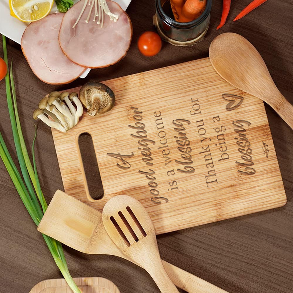 Andaz Press Large Bamboo Wood Cutting Board Gift, 17.75 x 11-Inch, Memaw's Kitchen Where Everything Is Made with Love, 1-Pack, Engraved Serving