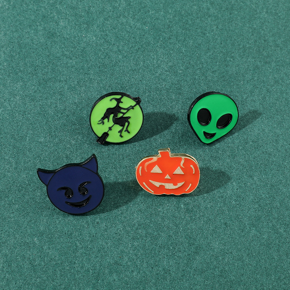 1/4pcs Abóbora De Desenho Animado Fantasma Alien Etc Forma Broche Anime Pin  Acessórios Presente De Halloween - Temu Portugal