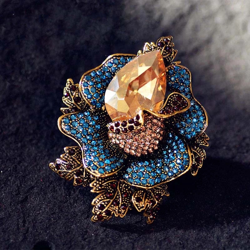 Blucome Luxury Czech Rhinestone Flower Brooches Women Gold Color Copper  Weddings Banquet Brooch Lapel Pins Gifts